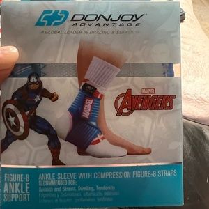 Youth ankle sleeve with compression   Velcro straps , brand new